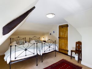 Bedrooom- click for photo gallery